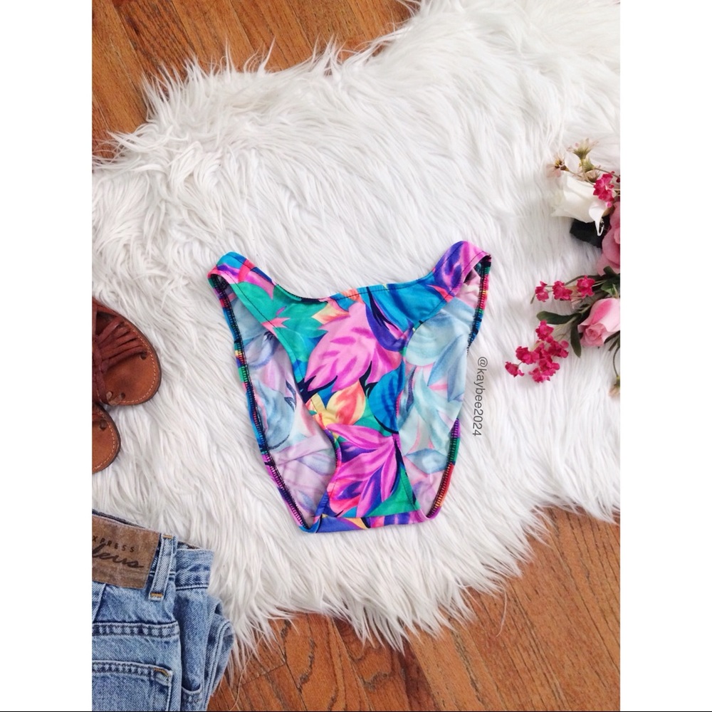 🌿 Vtg 90’s Rainbow Floral High Cut Bikini Bottoms - Picture 1 of 4